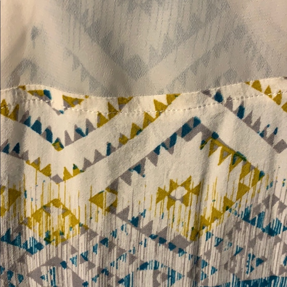 Patterned Top - Picture 3 of 3